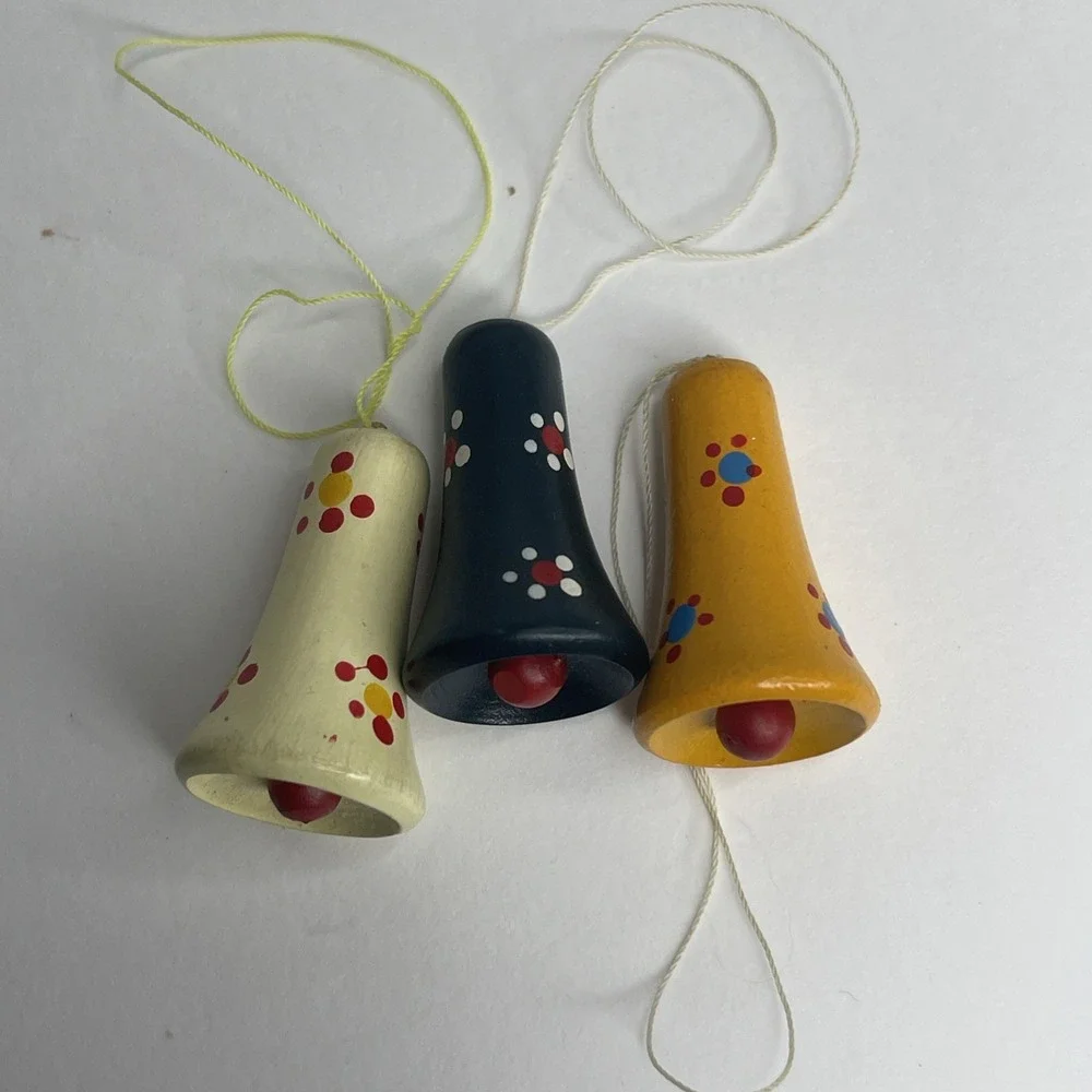 Vintage Set Of 21 Wooden Hanging Christmas Ornaments Some Have Damage See‎ Pics